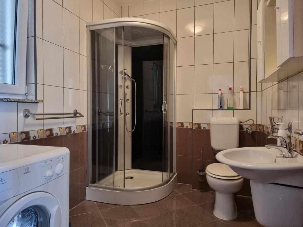 Apartment Wallot Novalja Eksteriør bilde