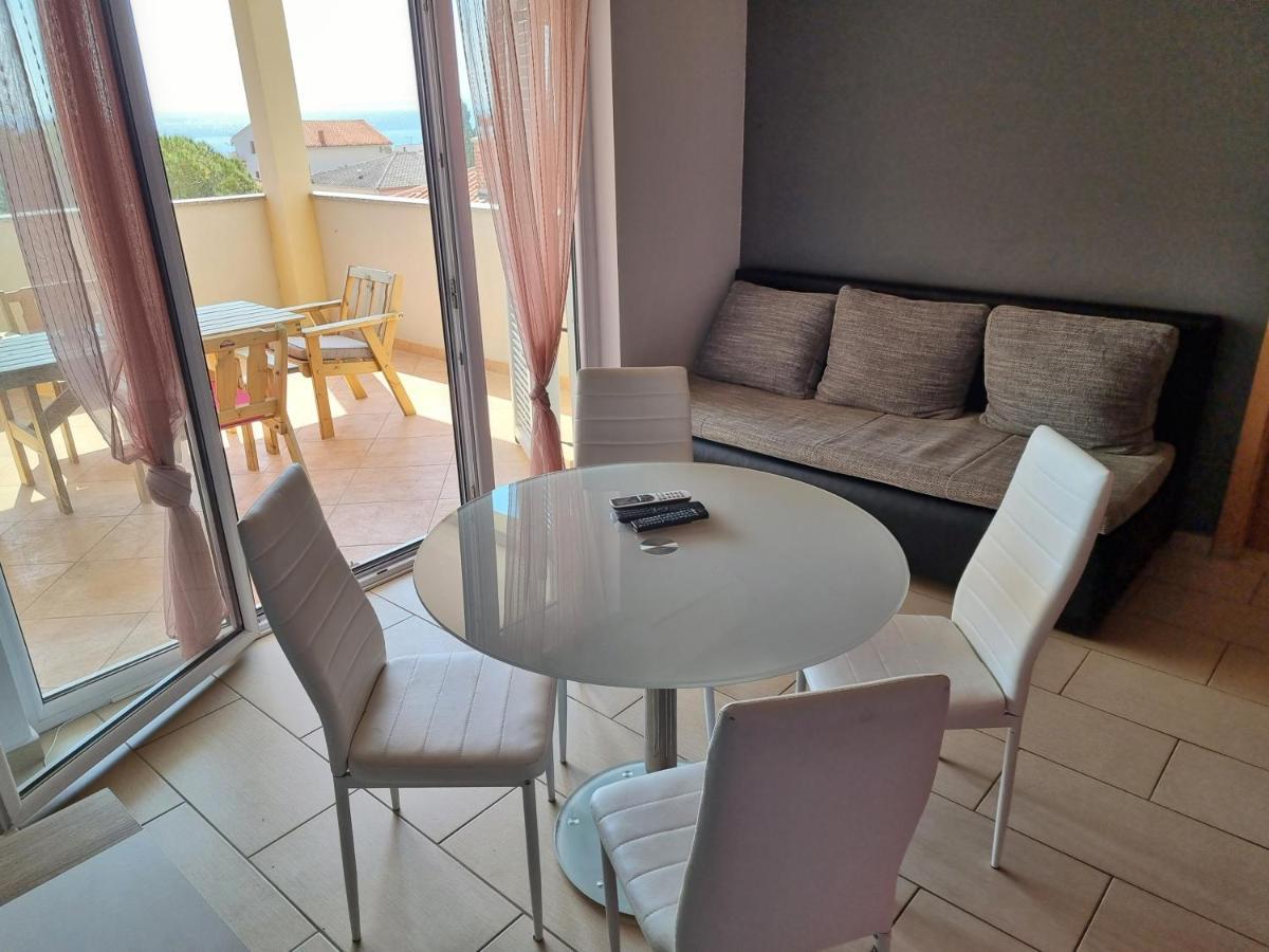 Apartment Wallot Novalja Eksteriør bilde