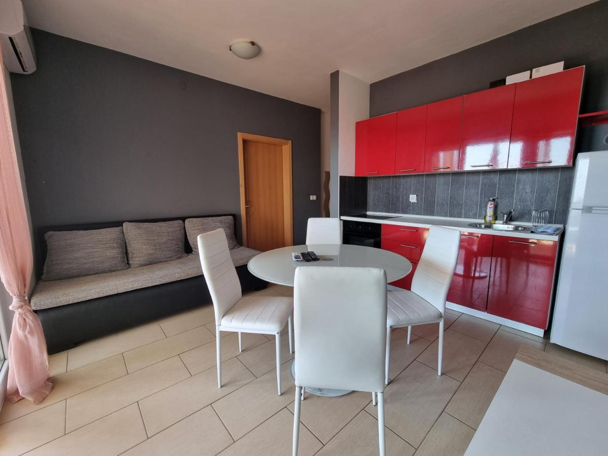 Apartment Wallot Novalja Eksteriør bilde